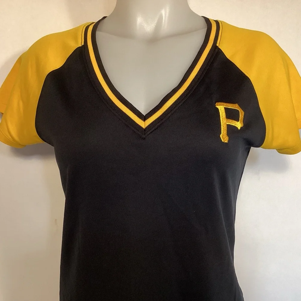 Majestic Pittsburgh Pirates Women’s Black And Gold Baseball Jersey size medium - Picture 2 of 10